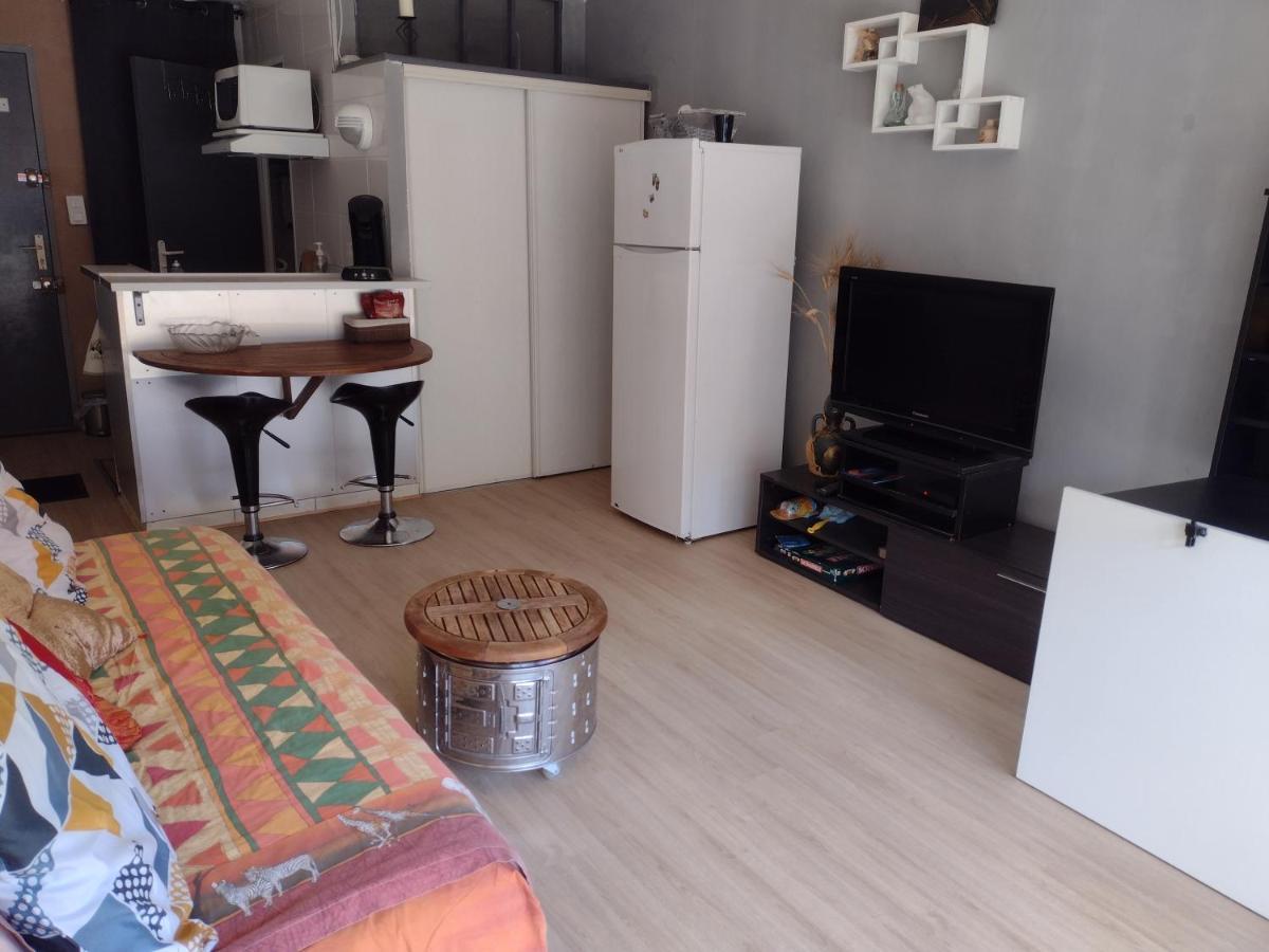 Studio Meuble Ensoleille Fibre Bouygues Nîmes Exterior foto